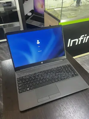 Laptop HP 255 G8 8GB AMD Ryzen 5 SSD 256GB