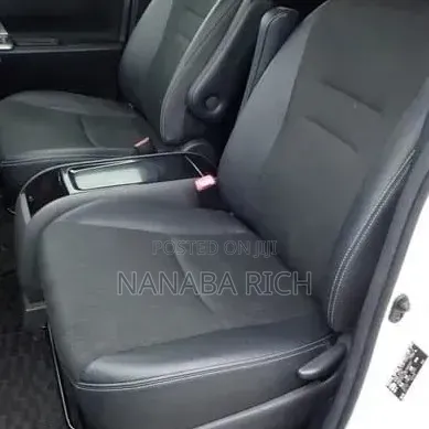 Toyota Voxy 2013 White
