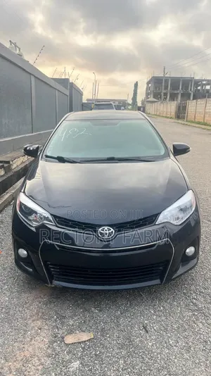 Toyota Corolla 2016 Black