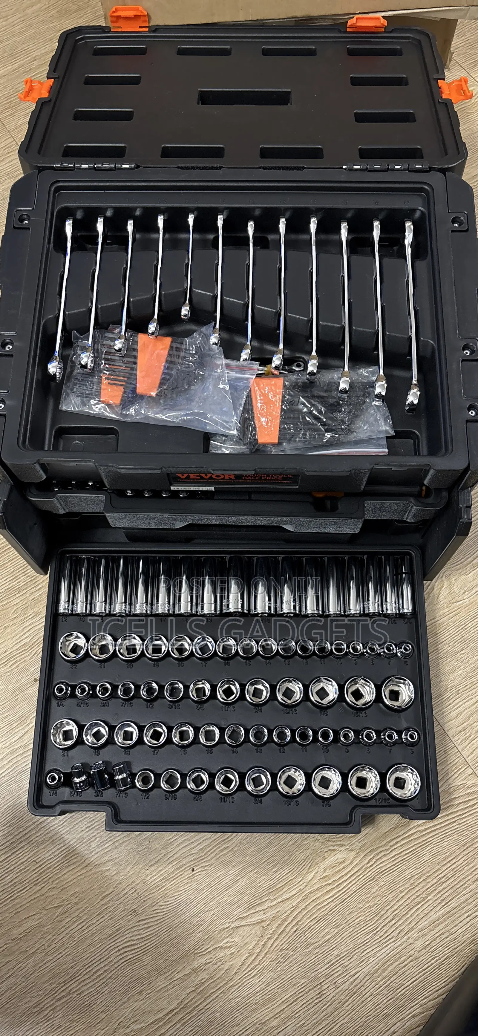 450 -piece Metric And Standard (Sae) Mechanics Tool Set With Hard Case