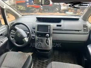 Toyota Voxy 2013 Black