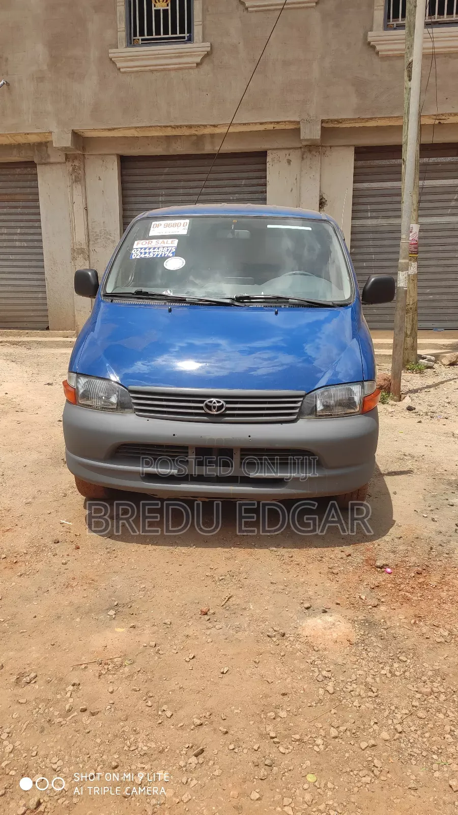 Toyota HiAce 2010 Blue
