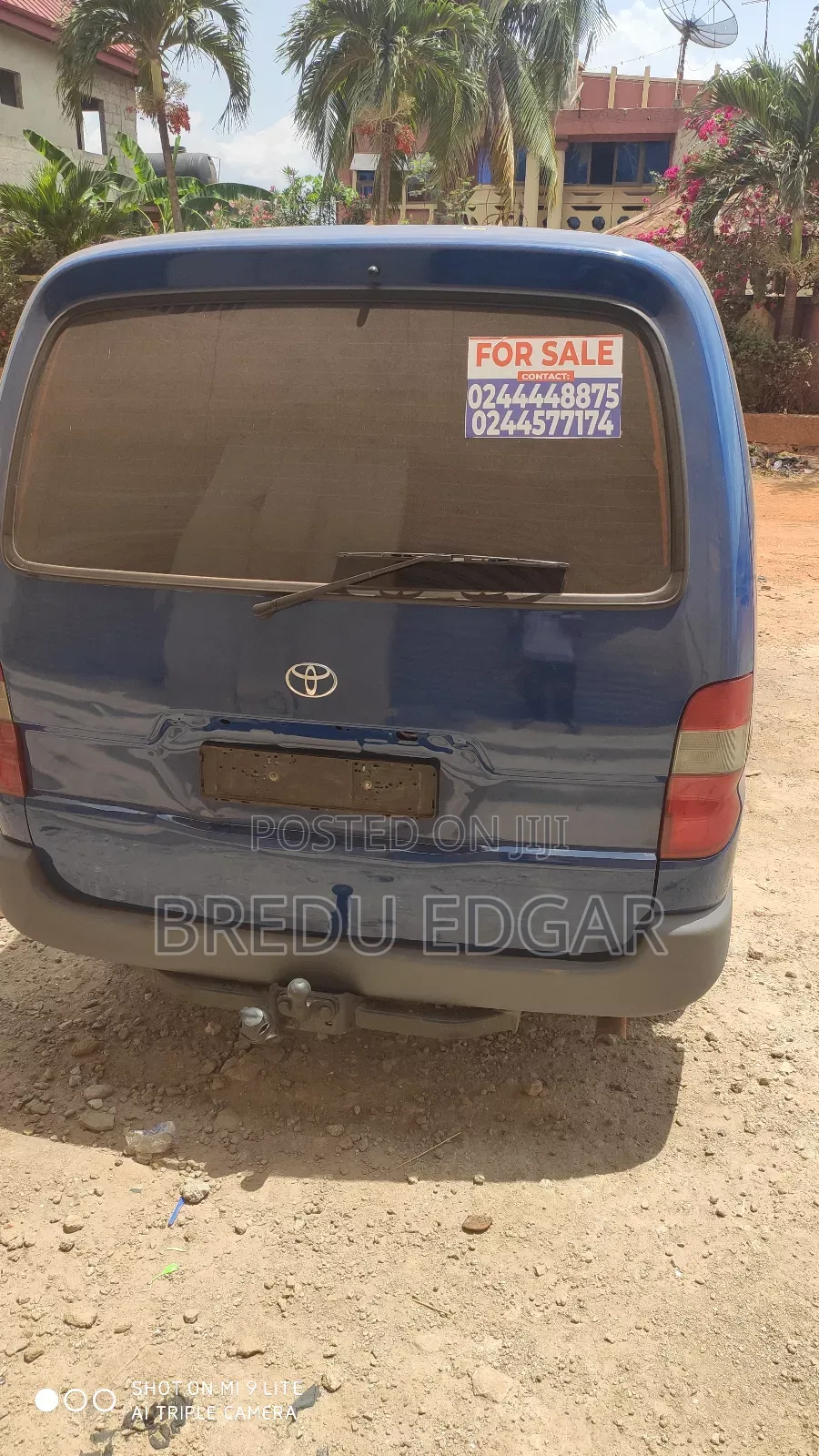 Toyota HiAce 2010 Blue