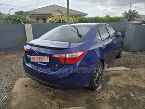 Toyota Corolla 2016 Blue