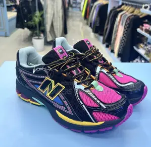 New Balance Sneaker