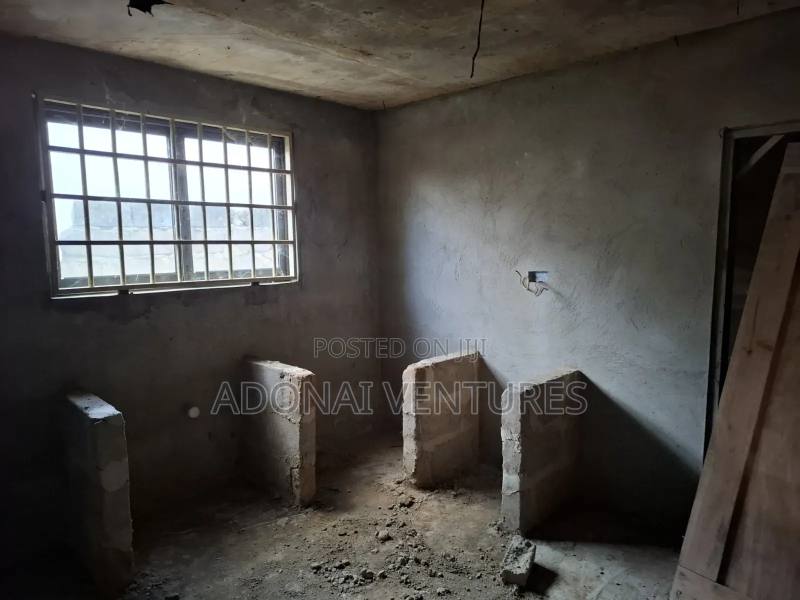 8bdrm House in Sokoban  Aboabo, Kumasi Metropolitan for sale