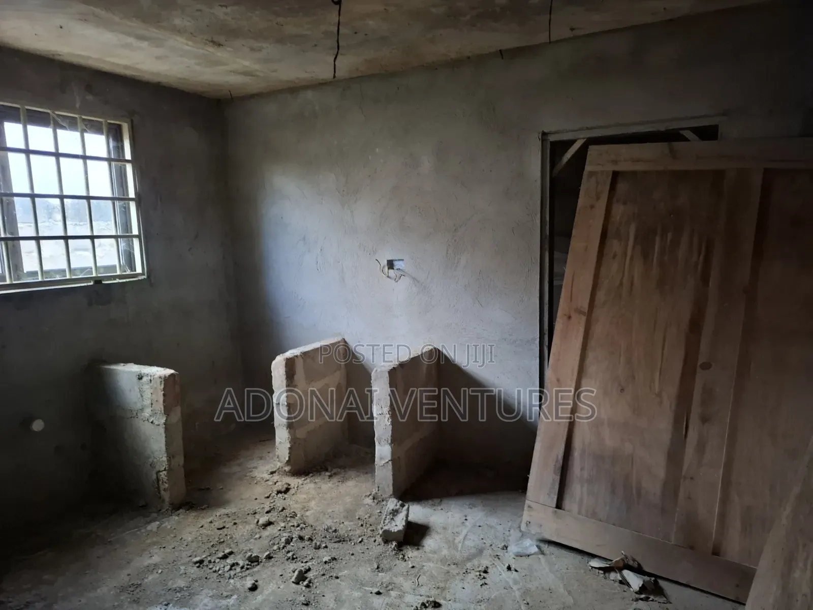 8bdrm House in Sokoban  Aboabo, Kumasi Metropolitan for sale