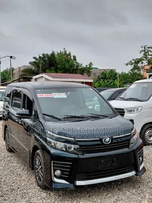 Toyota Voxy 2014 Blue