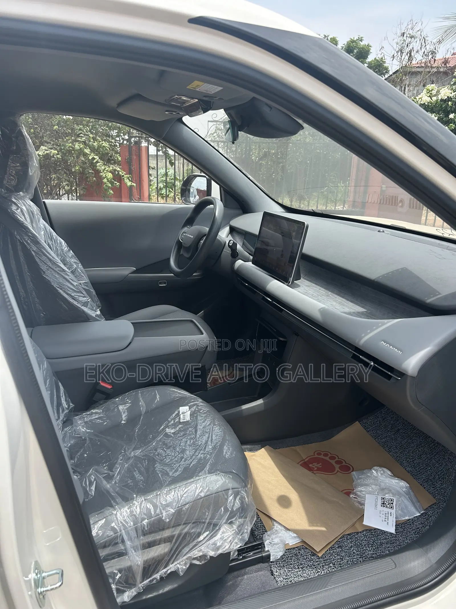 New Dongfeng Nammi Box 42.3 kWh FWD 2025 Ivory