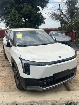 New Dongfeng Nammi Box 42.3 kWh FWD 2025 Ivory
