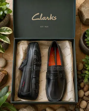 Clarks Premium Leather Penny Loafers - Black