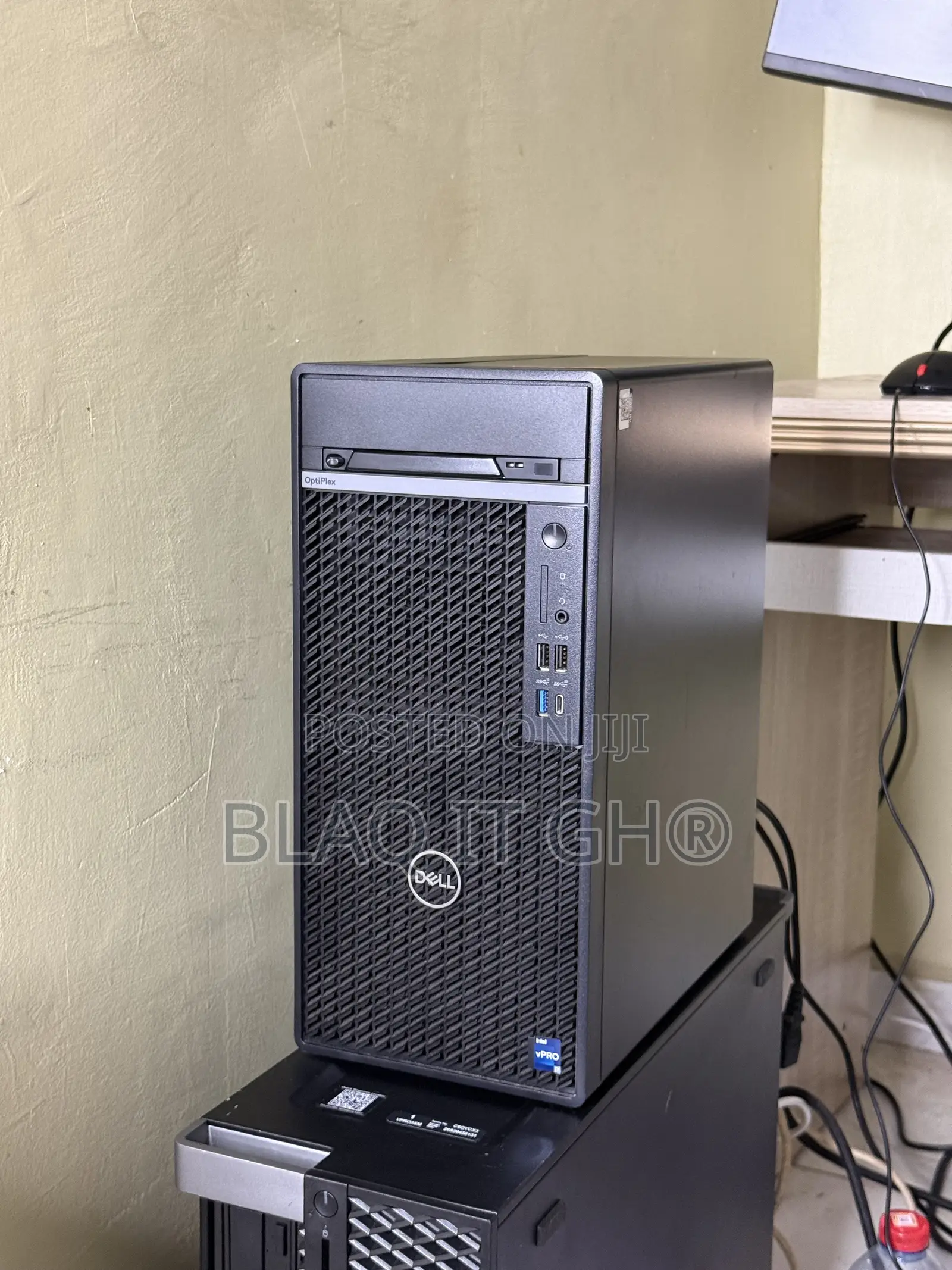 Desktop Computer Dell Optiplex 7000 MT 16GB Intel Core i5 SSD 256GB