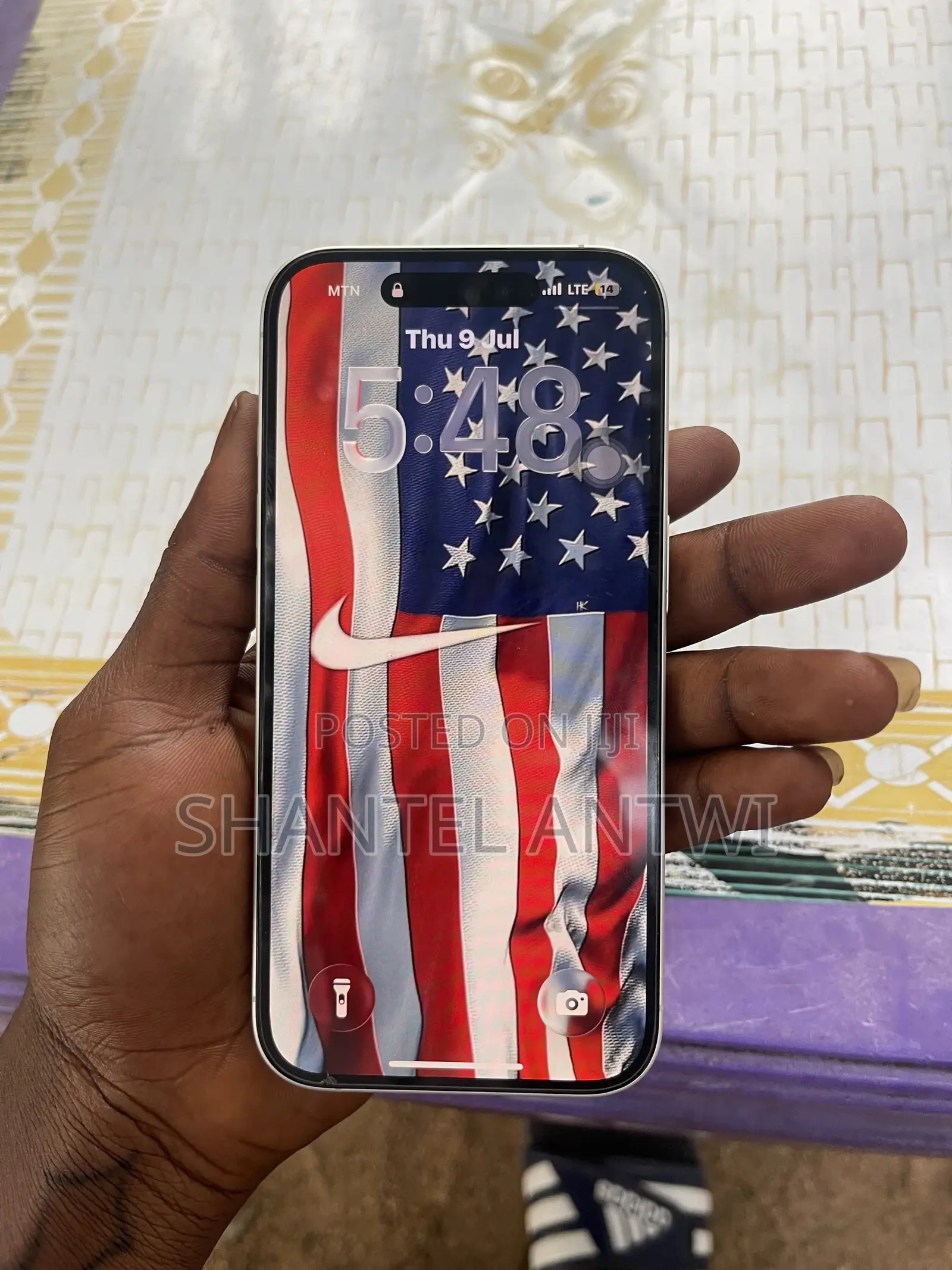 Apple iPhone 16 256 GB White