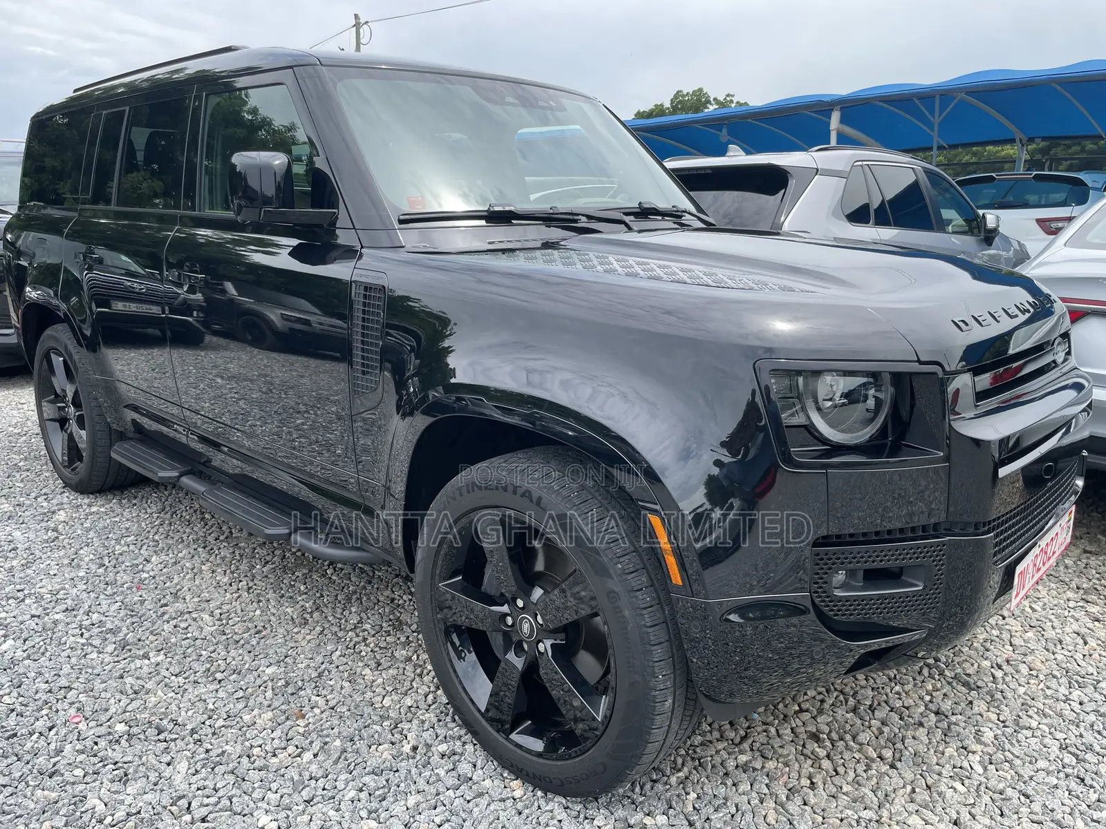 Land Rover Defender SE 2024 Black