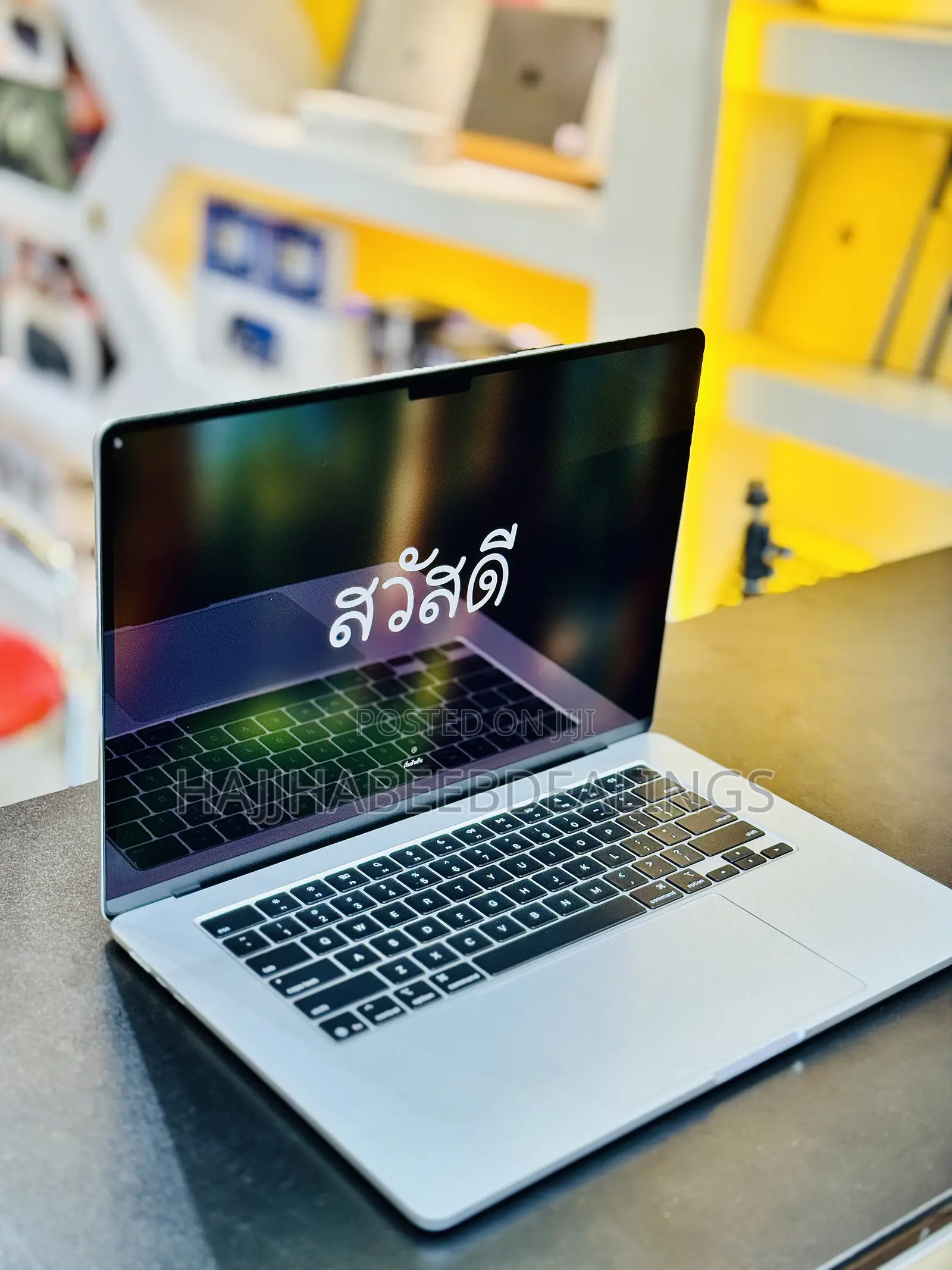 New Laptop Apple MacBook Air 2025 M4 16GB Apple M4 SSD 512GB