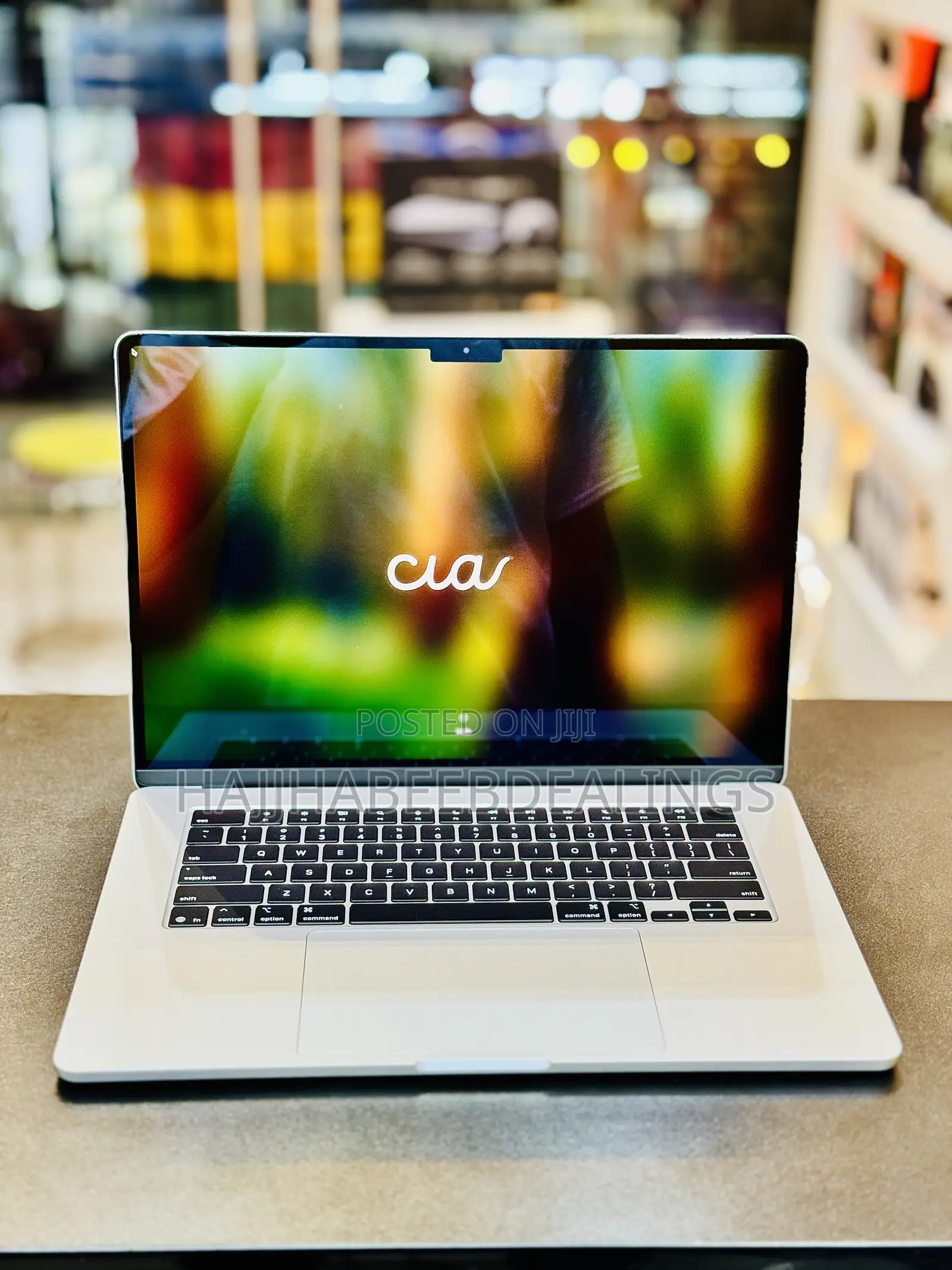 New Laptop Apple MacBook Air 2025 M4 16GB Apple M4 SSD 512GB