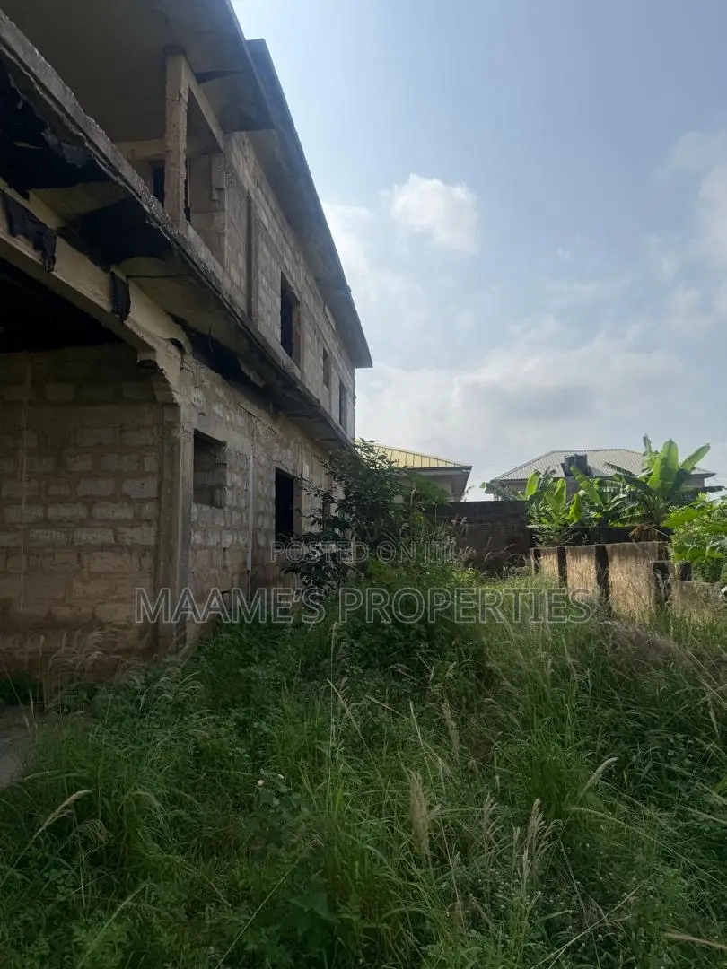 7bdrm Duplex in Pokuase for sale