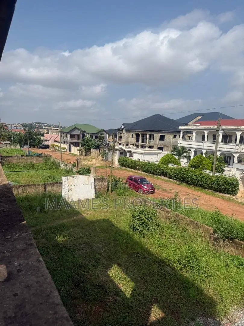 7bdrm Duplex in Pokuase for sale
