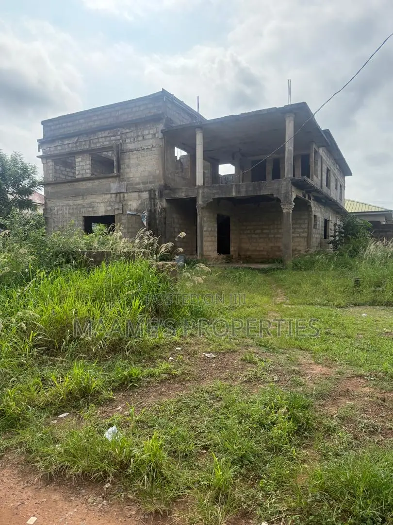 7bdrm Duplex in Pokuase for sale