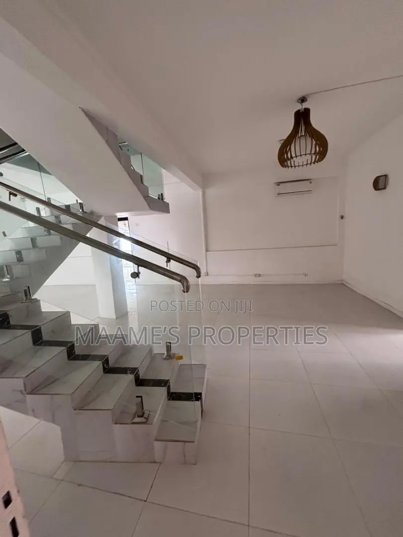 6bdrm House in Labone for rent