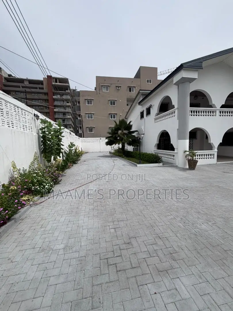 6bdrm House in Labone for rent
