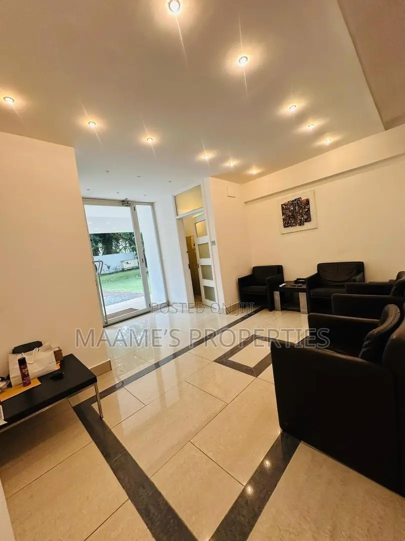 6bdrm Villa in Cantonments for rent