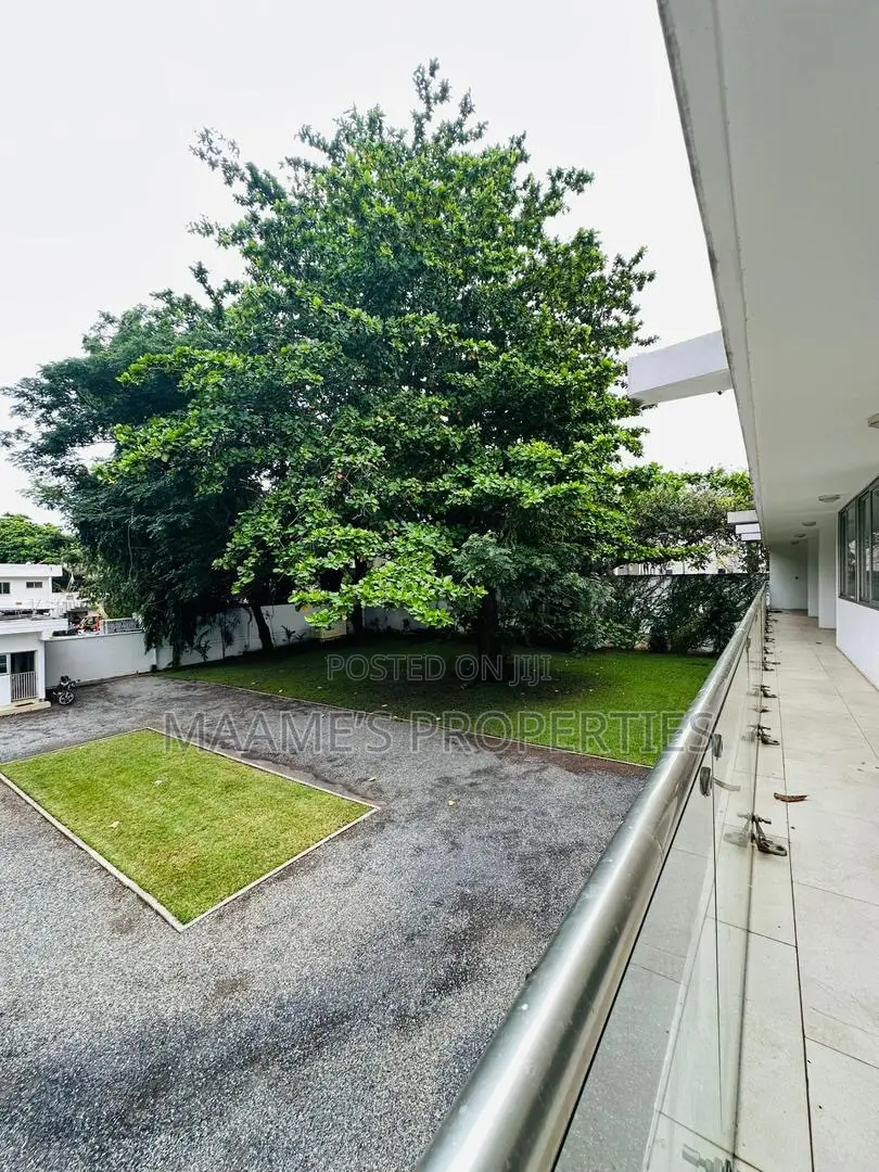 6bdrm Villa in Cantonments for rent