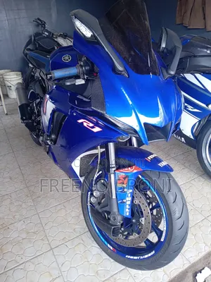Yamaha R1 2025 Blue