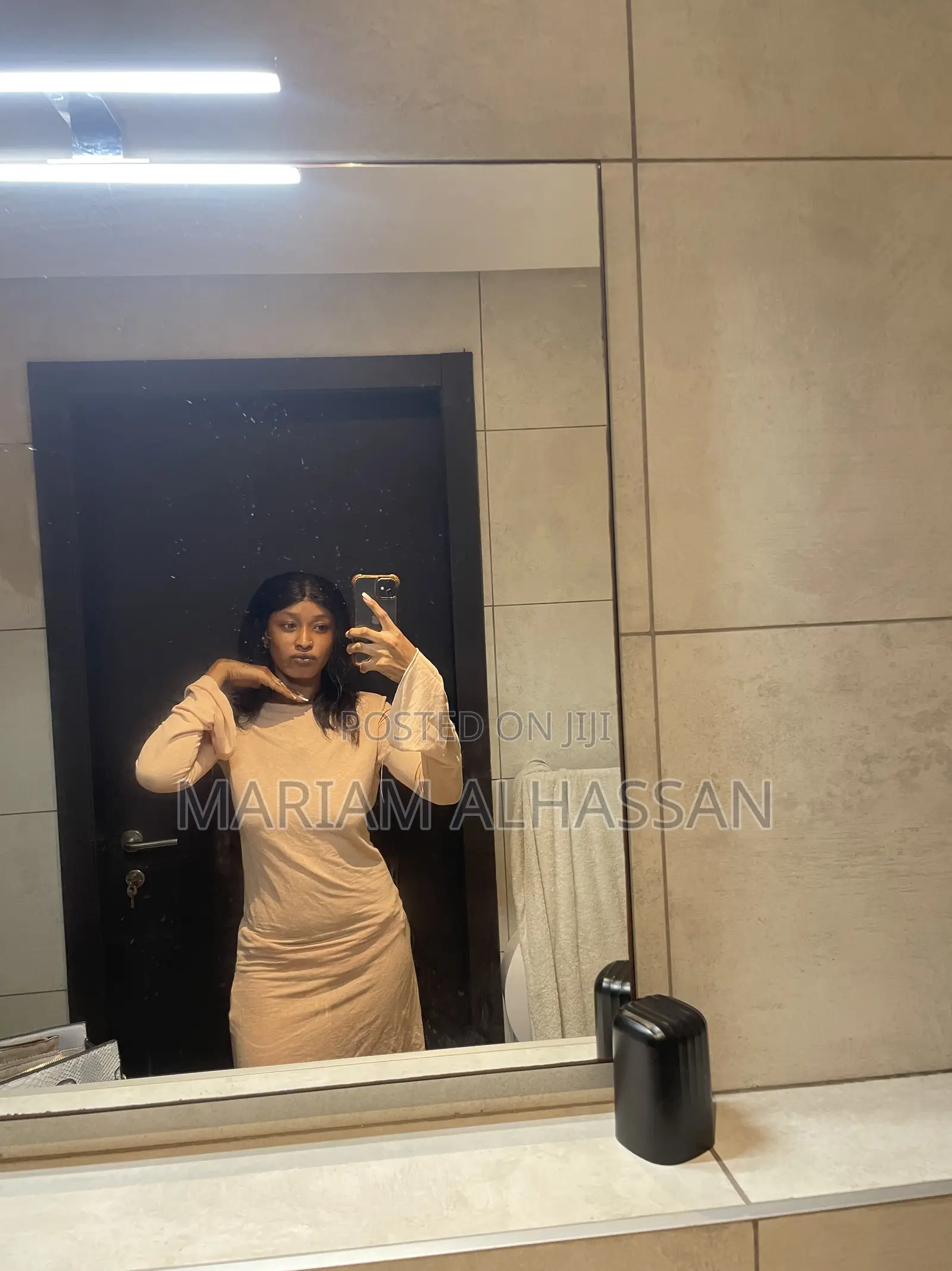 Receptionist