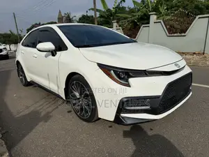 Toyota Corolla SE 2020 White