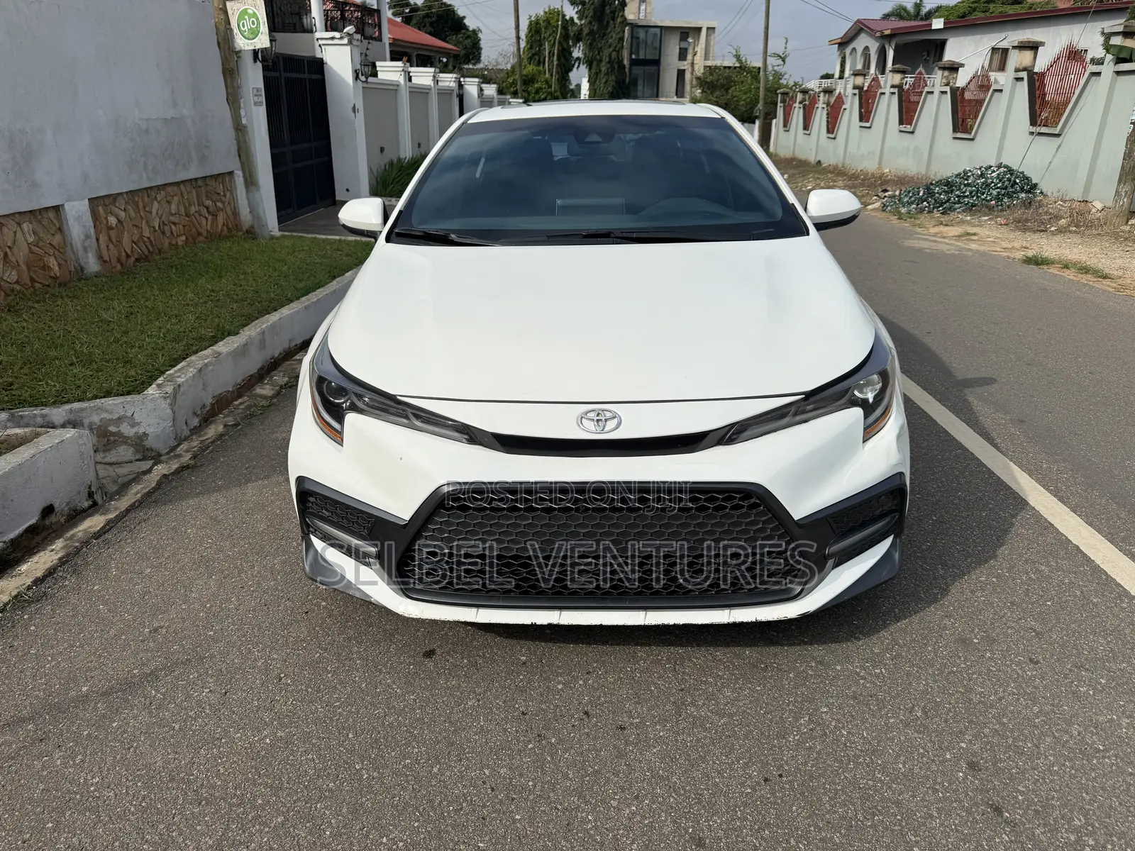 Toyota Corolla SE 2020 White
