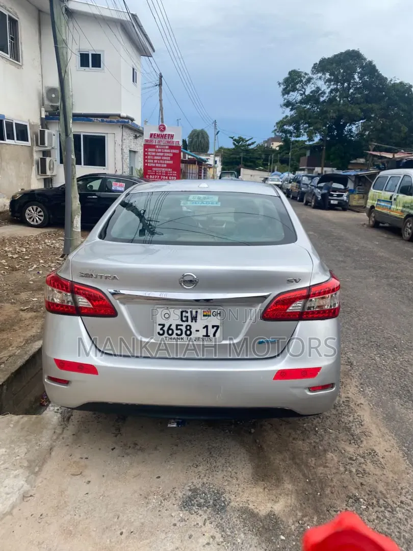 Nissan Sentra 2015 Silver