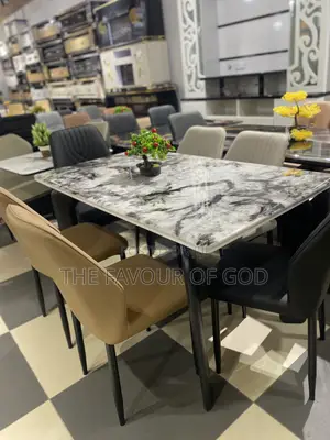 An Exquisite Dining Set 6 Seater