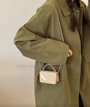 Bags And Wraps Lounge