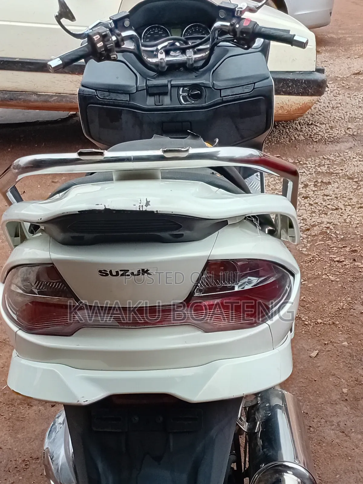 Suzuki Burgman 1999 White