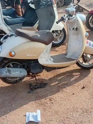 Yamaha 1990 Gray