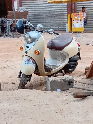 Yamaha 1990 Gray