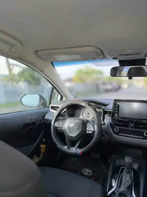 Toyota Corolla LE 2022 White