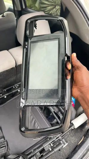 Honda Cr-v/Civic 2016-2018 Factory Radio With Rear Monitor - Clarion