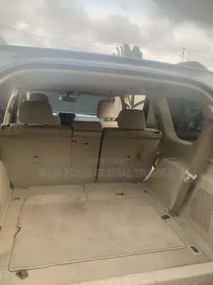 Toyota Land Cruiser Prado 2011