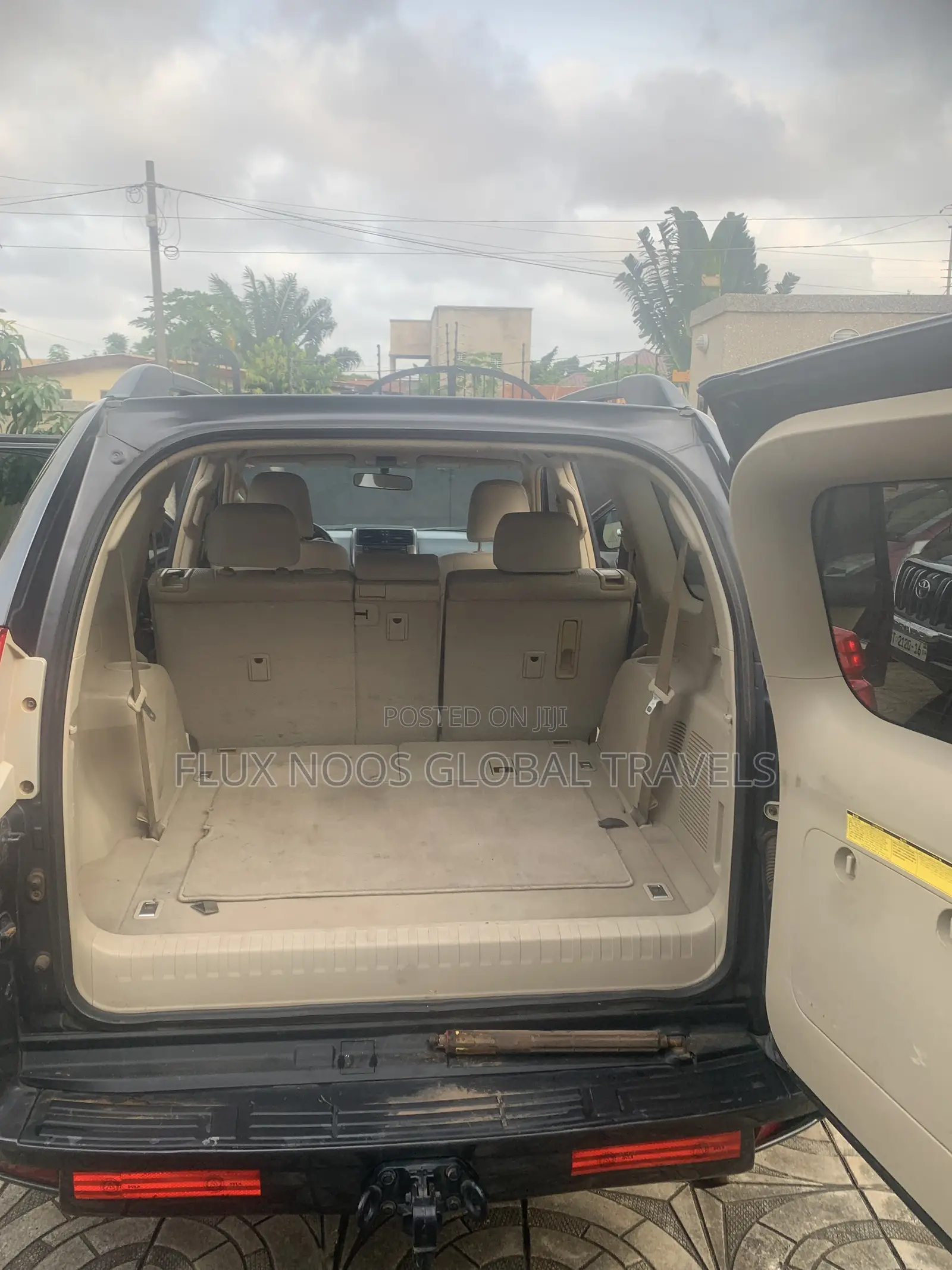 Toyota Land Cruiser Prado 2011