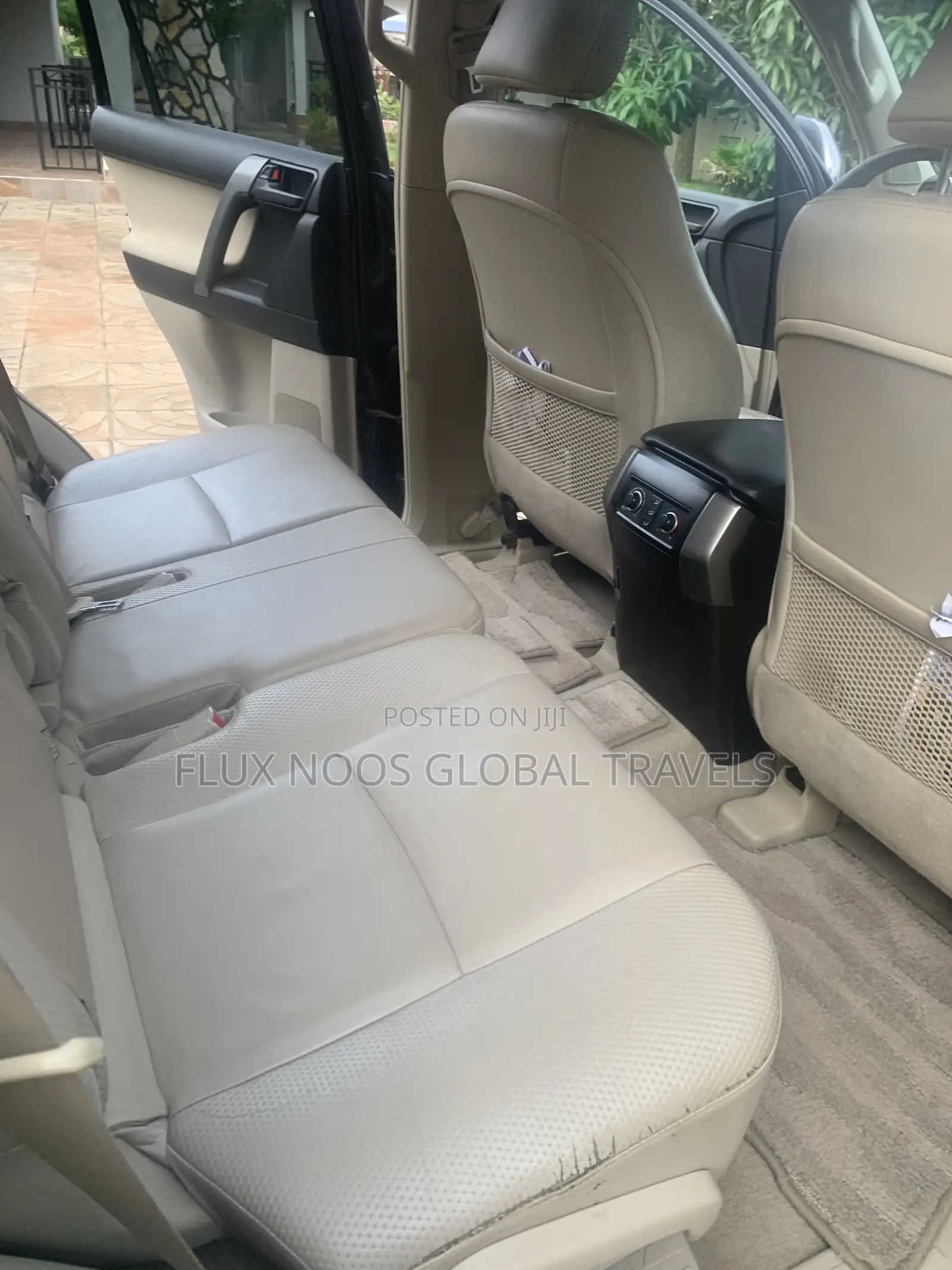 Toyota Land Cruiser Prado 2011