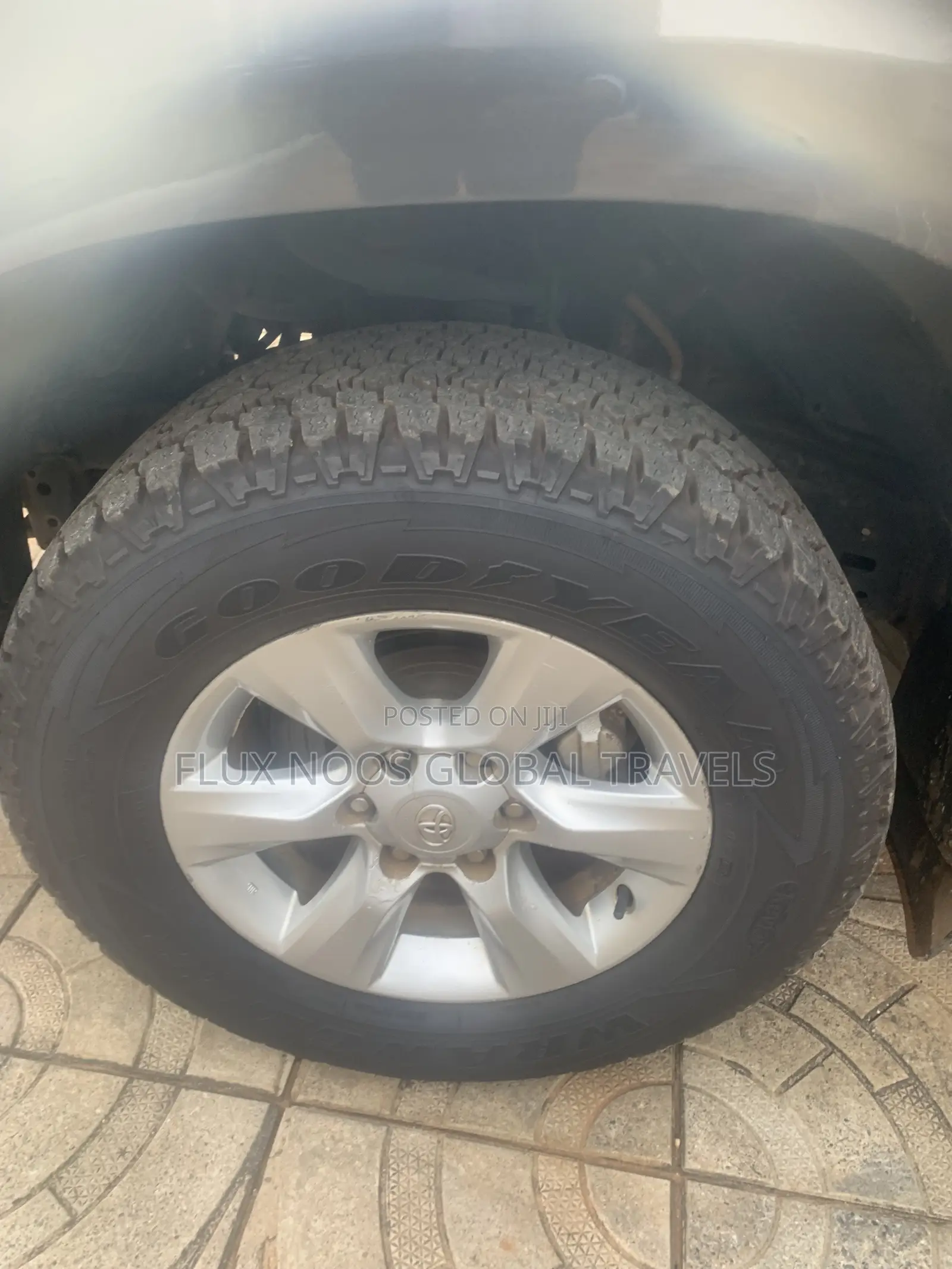 Toyota Land Cruiser Prado 2011