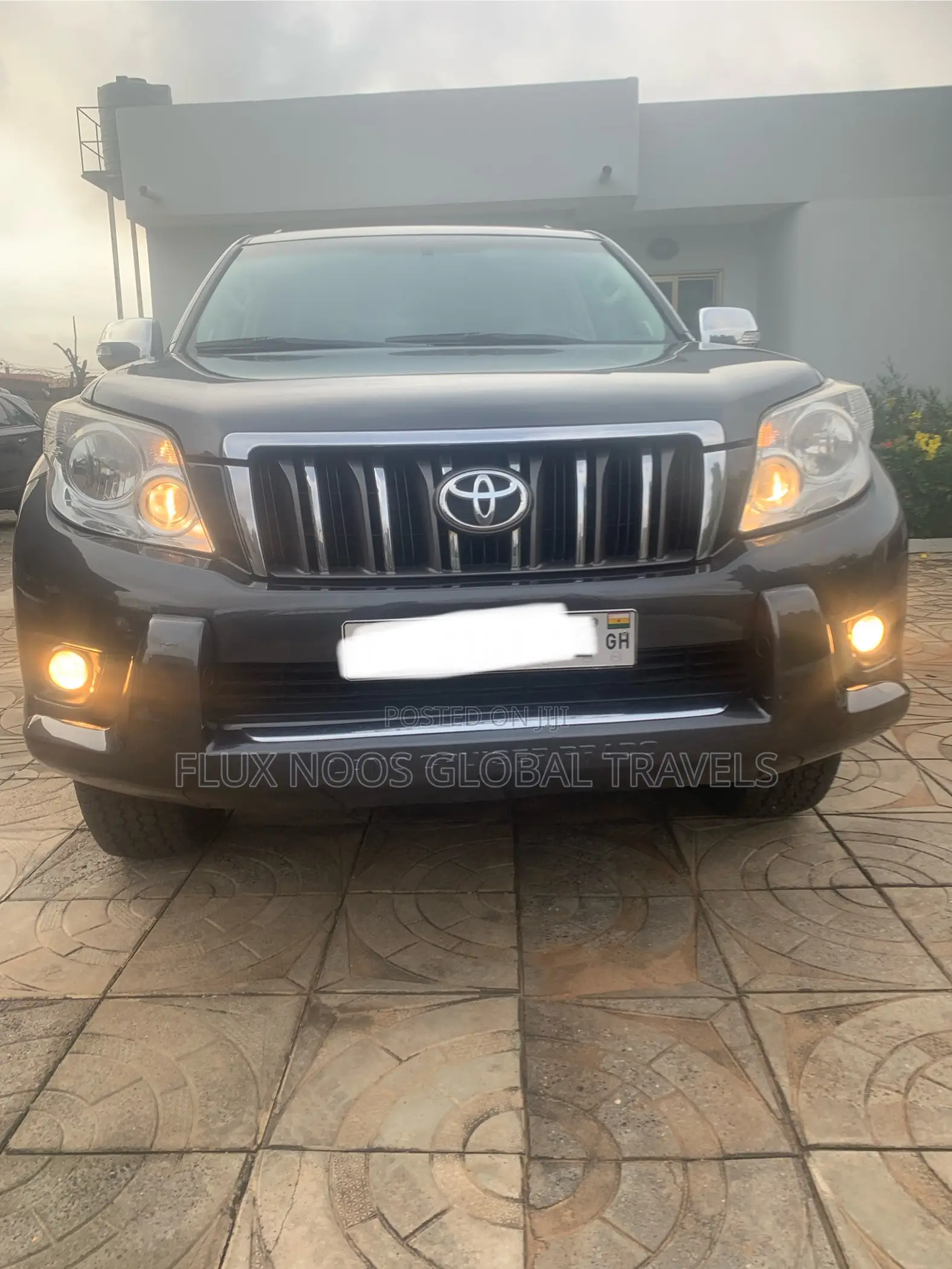 Toyota Land Cruiser Prado 2011 Gray