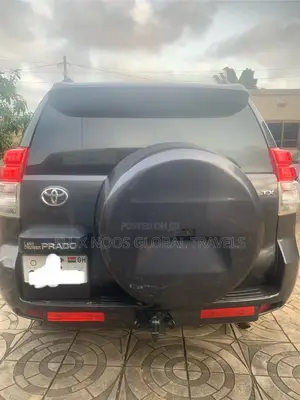 Toyota Land Cruiser Prado 2011 Gray