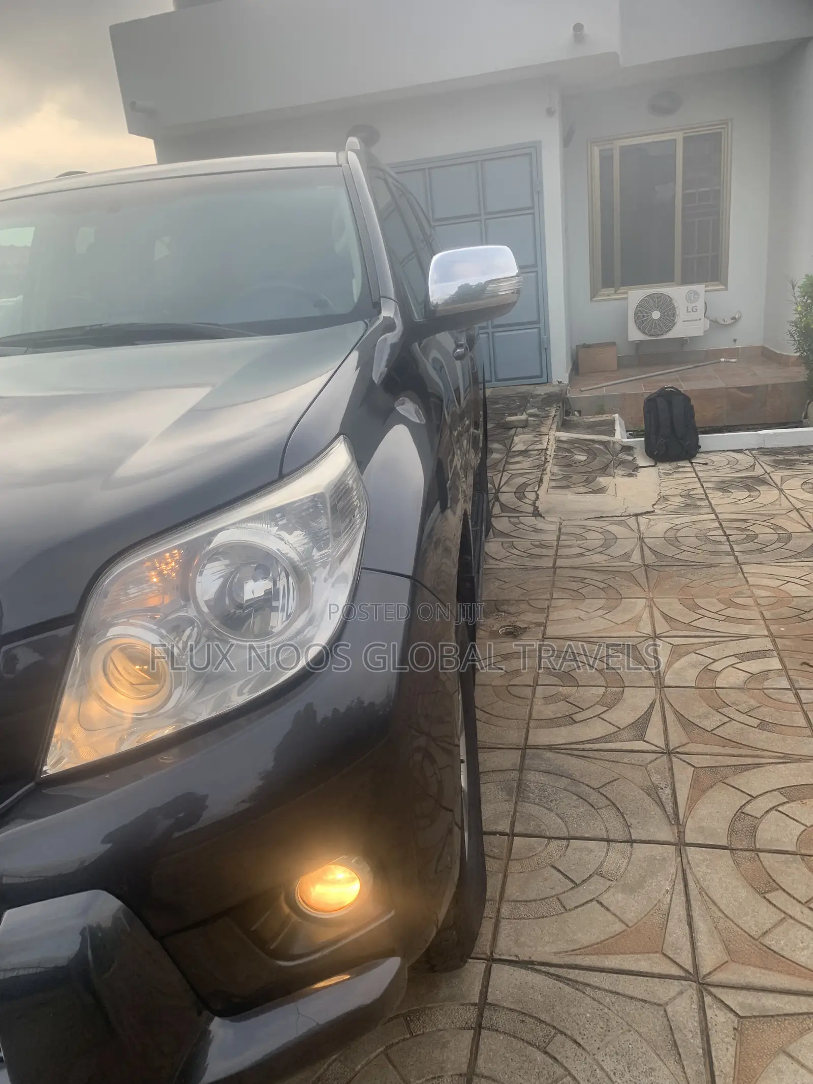 Toyota Land Cruiser Prado 2011 Gray