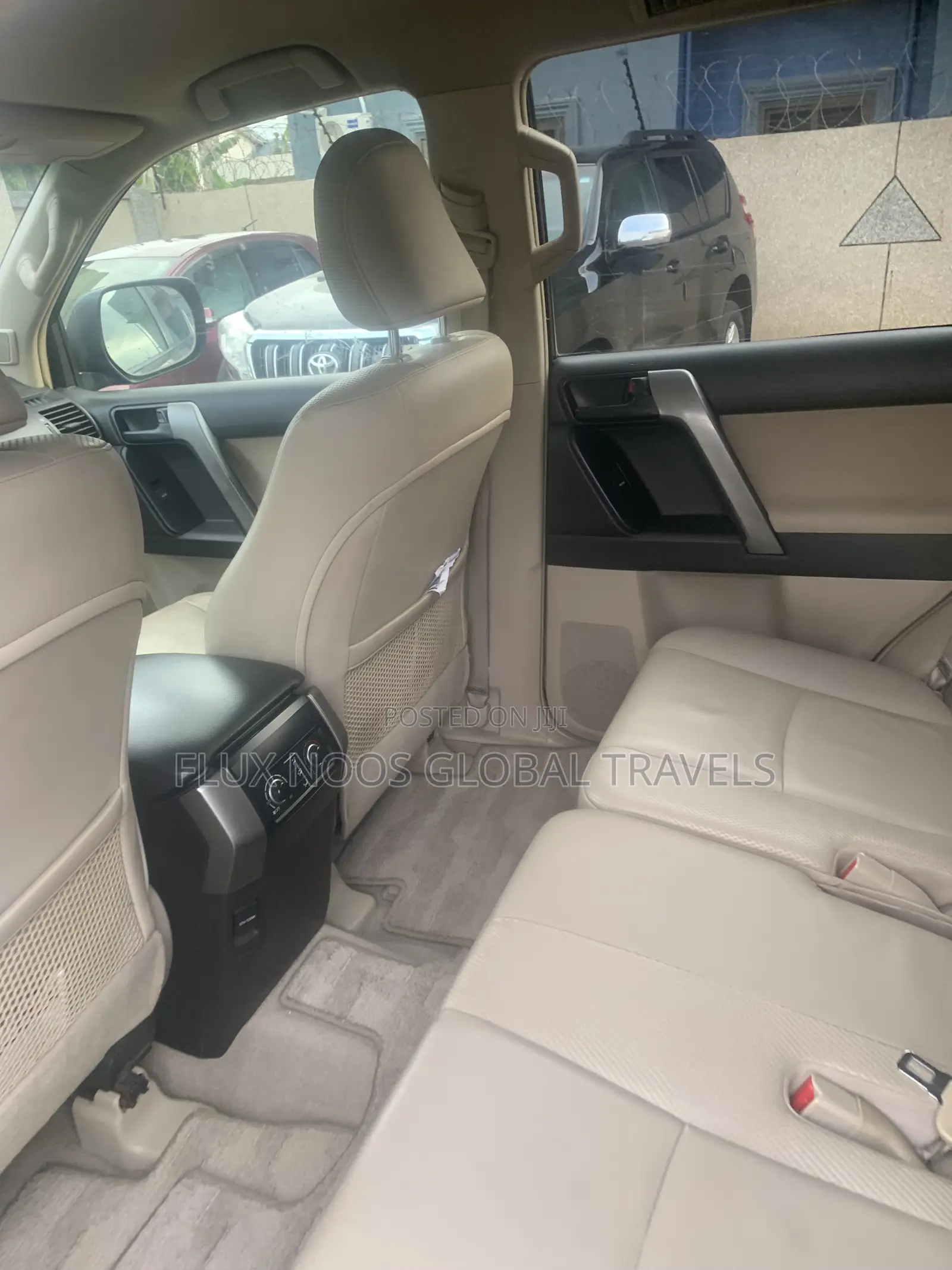 Toyota Land Cruiser Prado 2011 Gray