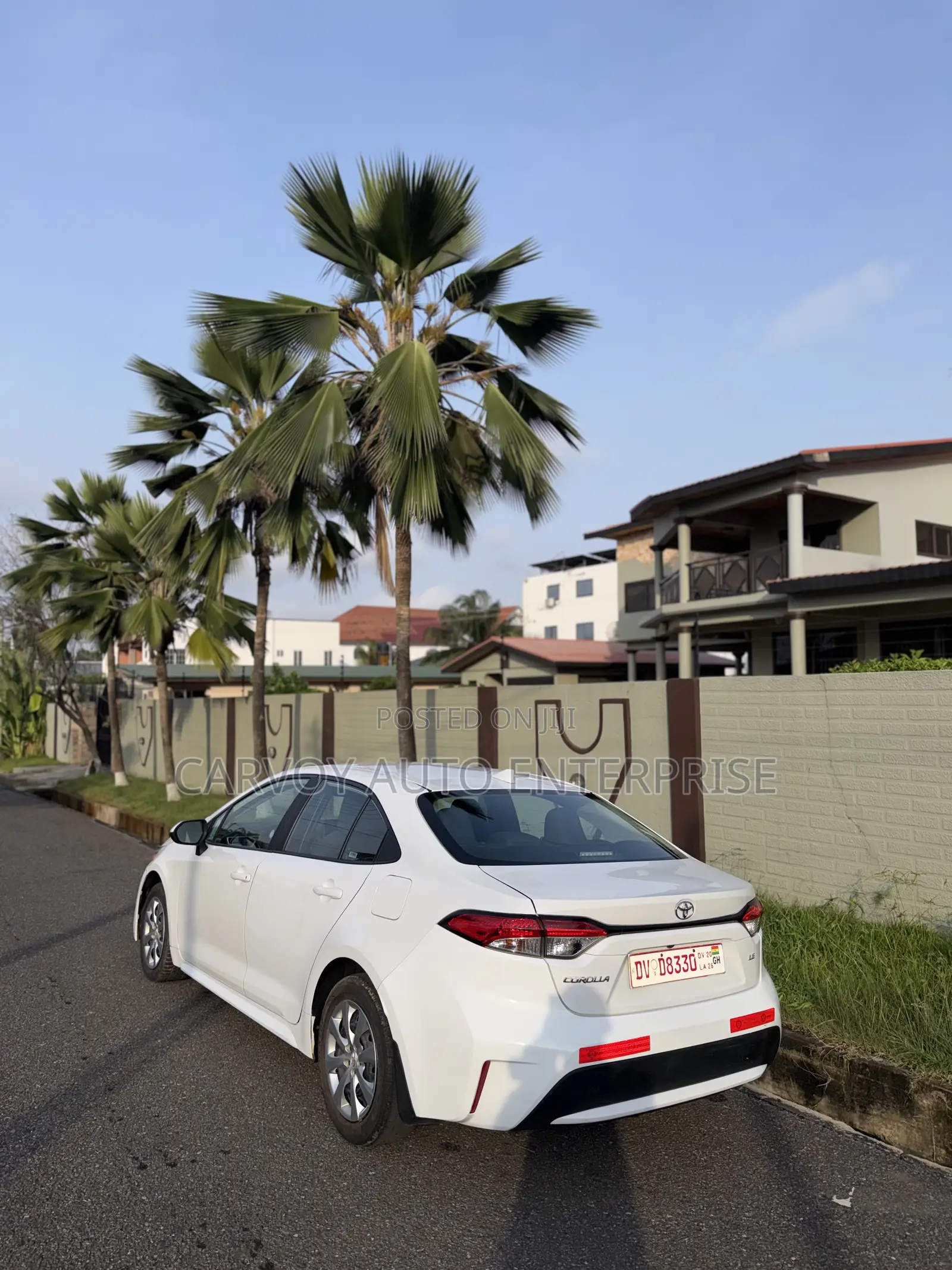 Toyota Corolla LE 2022 White