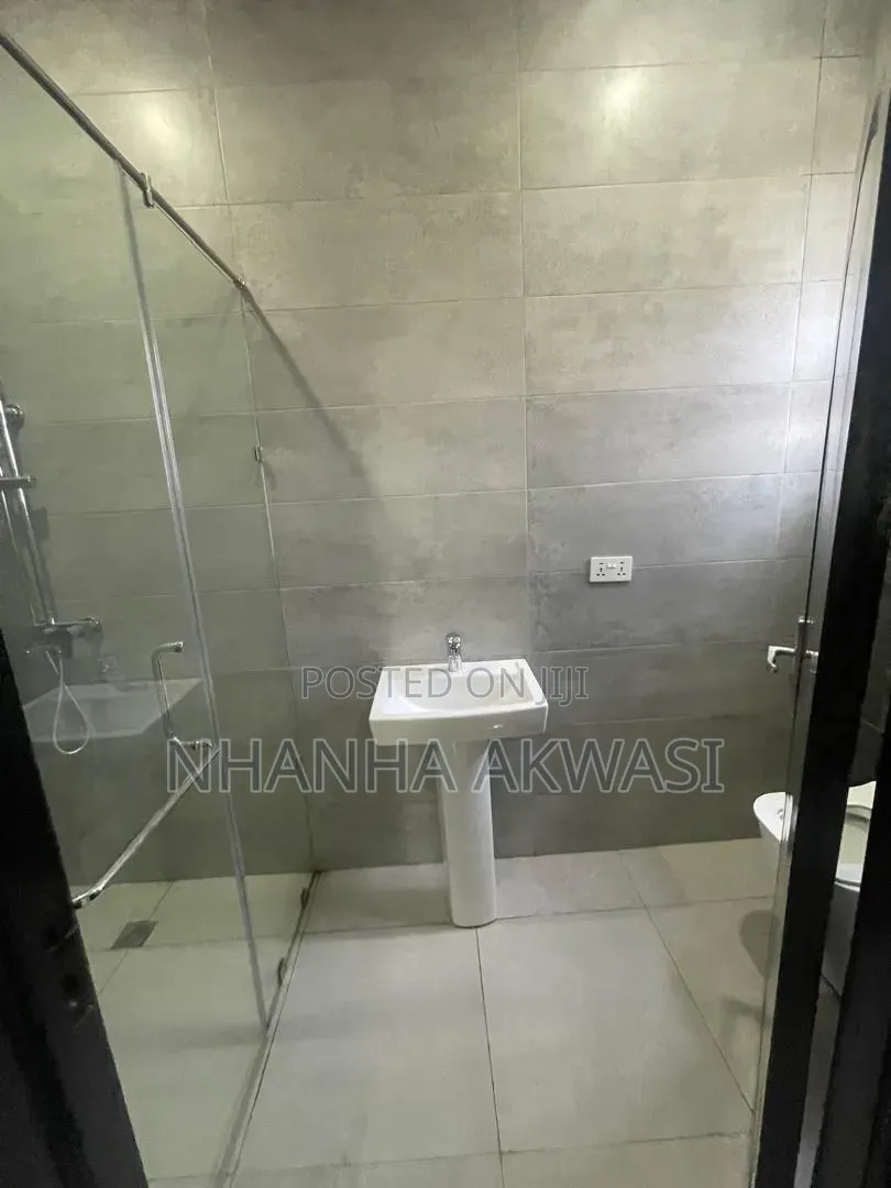 3bdrm House in Spintex, Sakumono for rent