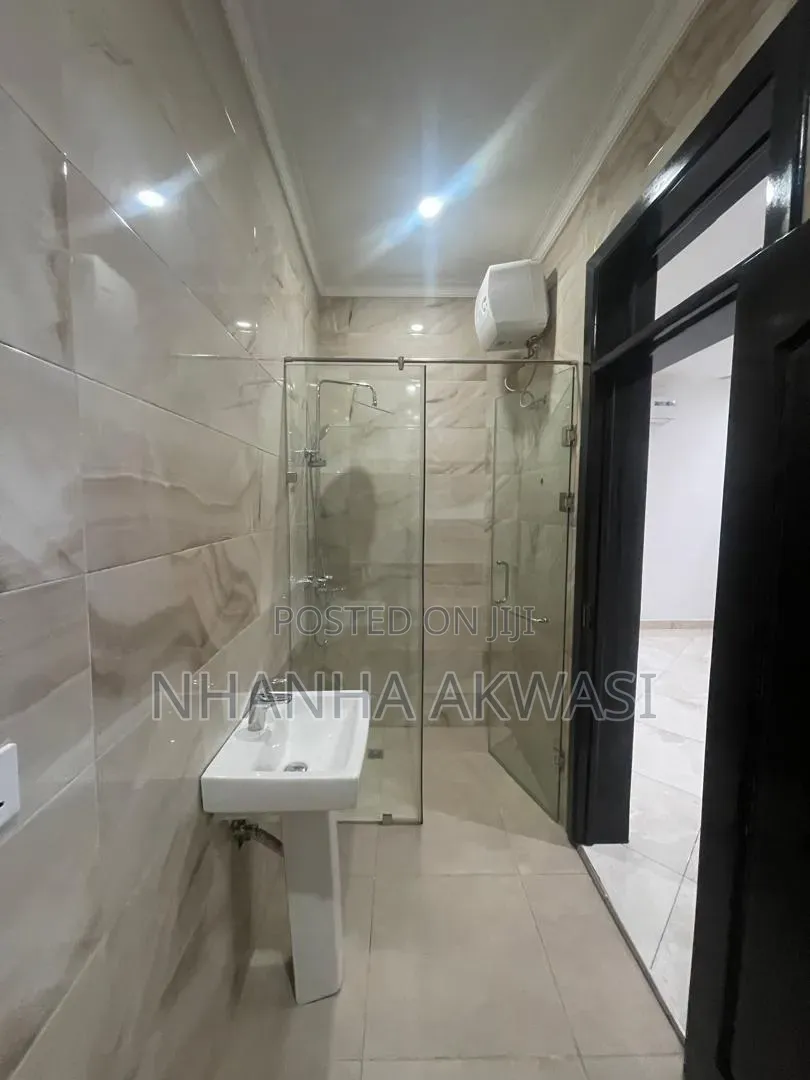 3bdrm House in Spintex, Sakumono for rent